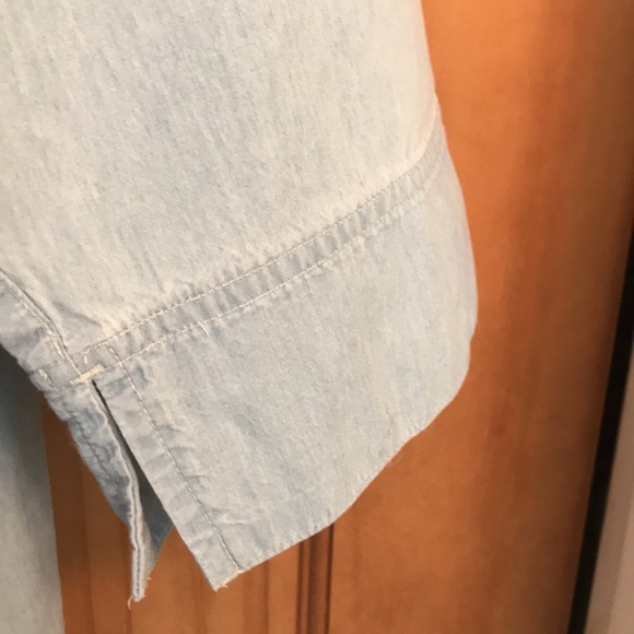 5/$25 Blue Chambray 3/4 Sleeve Blouse by Liz Claiborne - Picture 5 of 8